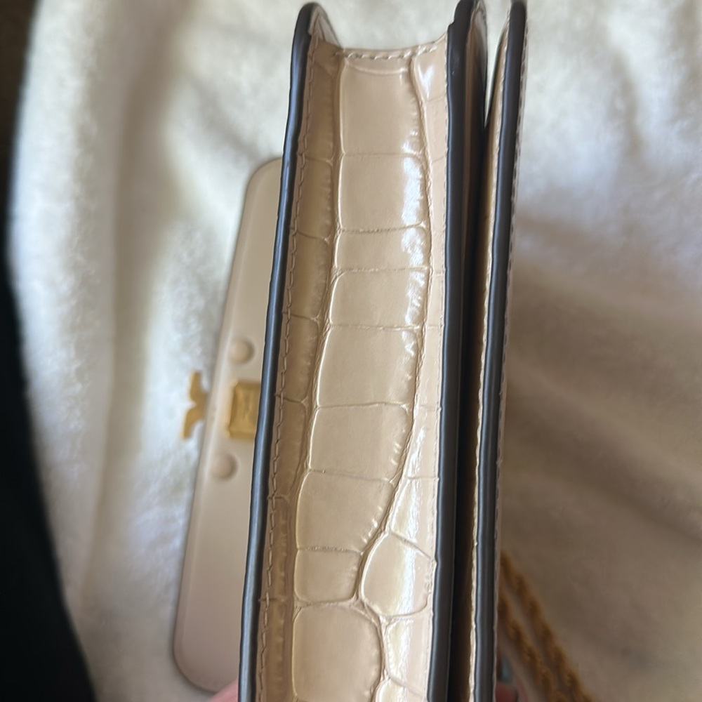 Tory Burch Beige Croc-Embossed Crossbody Bag with Gold Chain - Picture 11 of 15